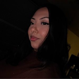 Meet your Posher, Isalus